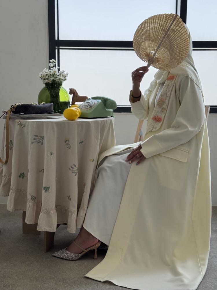 عباية ميرا | اللون الزبدي Butter Yellow