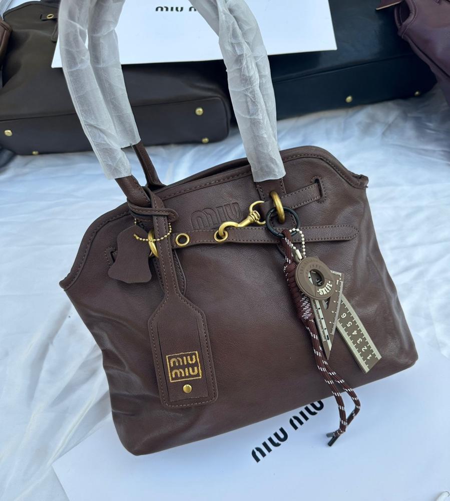 حقيبة Miu Miu