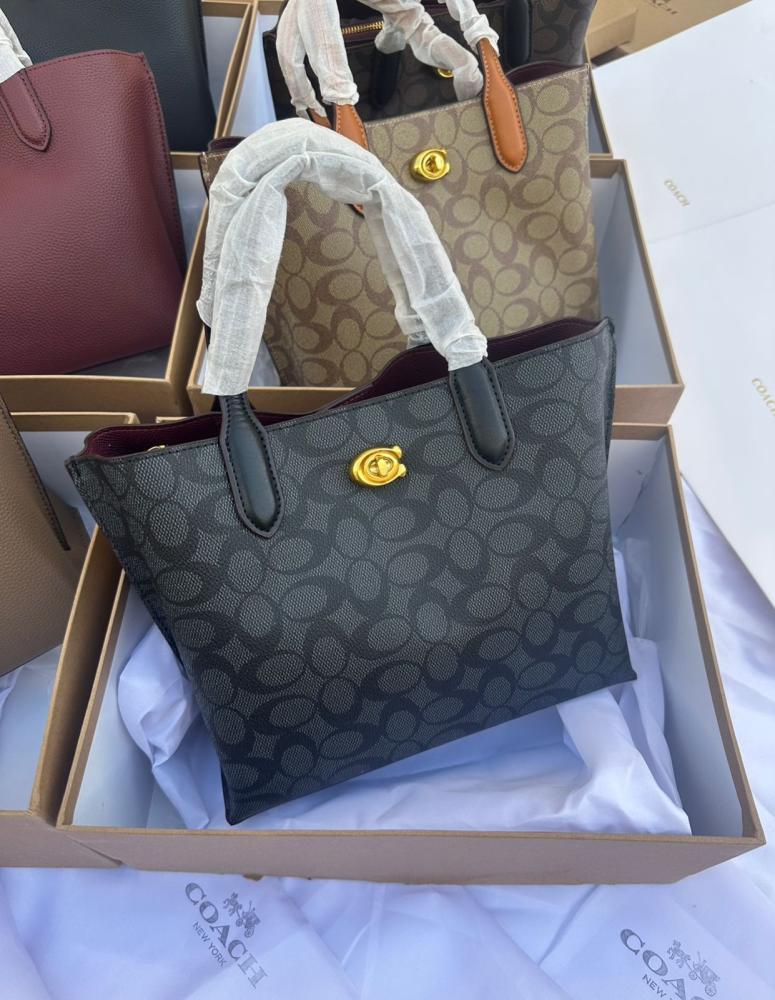 شنطة Coach
