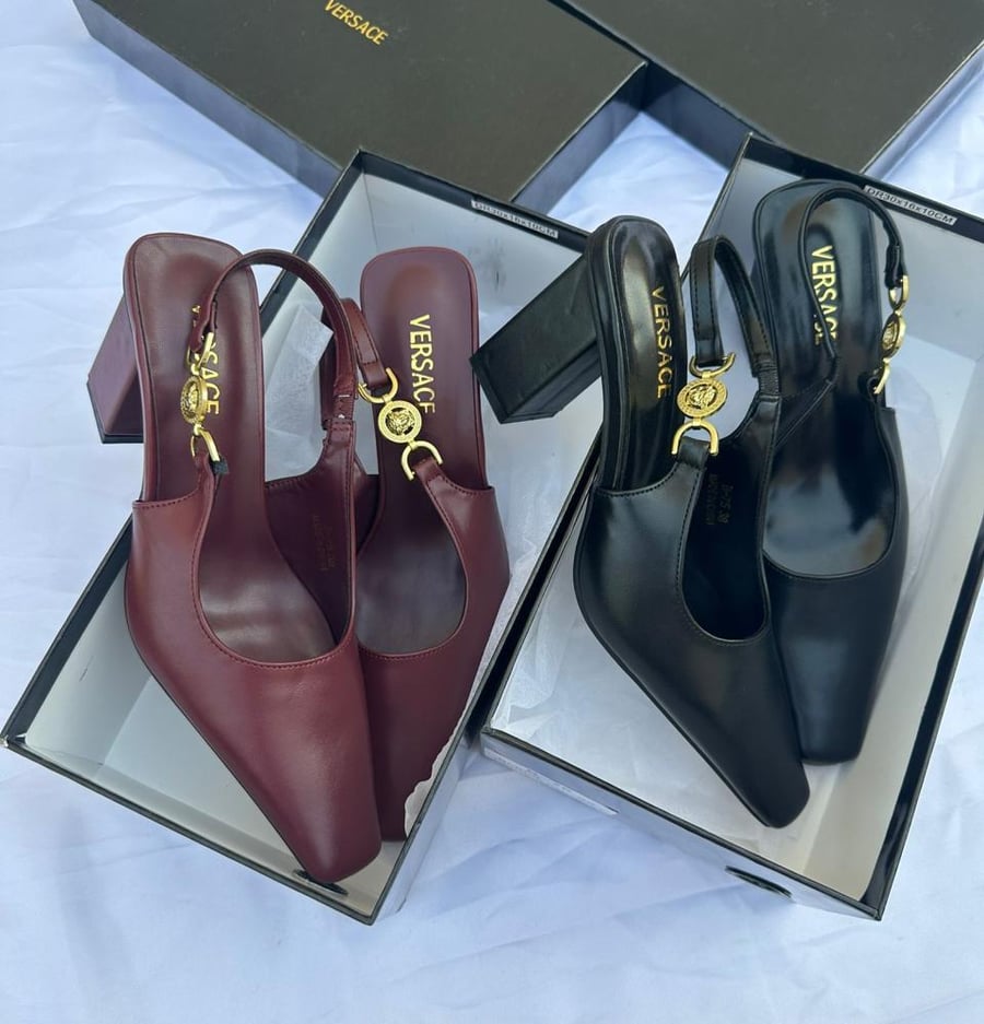 حذاء فرزاتشي نسائي versace