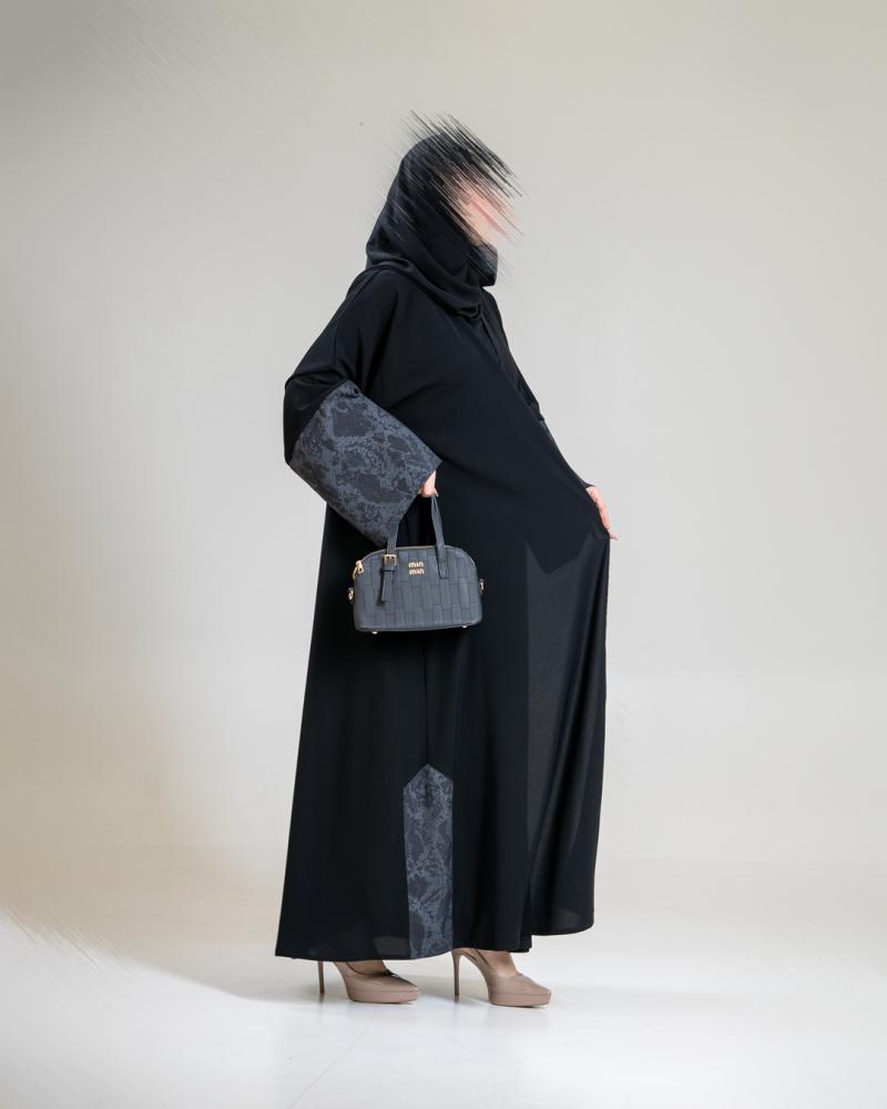 عباية كريب جاكار