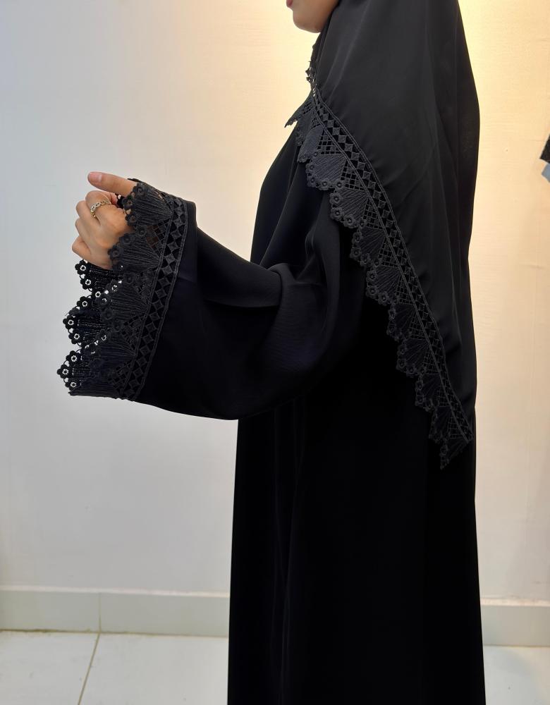 عبايه تطريز اسود