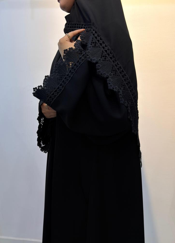 عبايه تطريز اسود