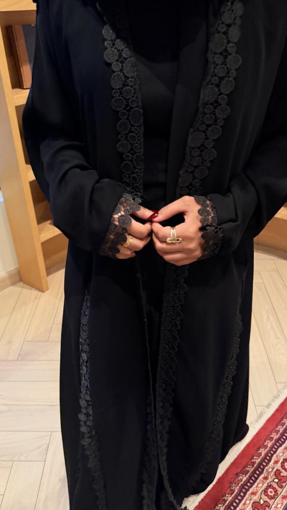 نص كلوش كلفة اسود  طرحه بكلفه