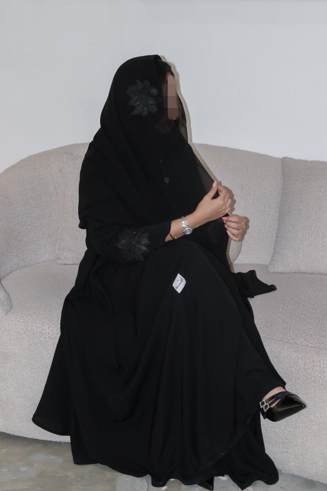 اسم العباية :عفاف