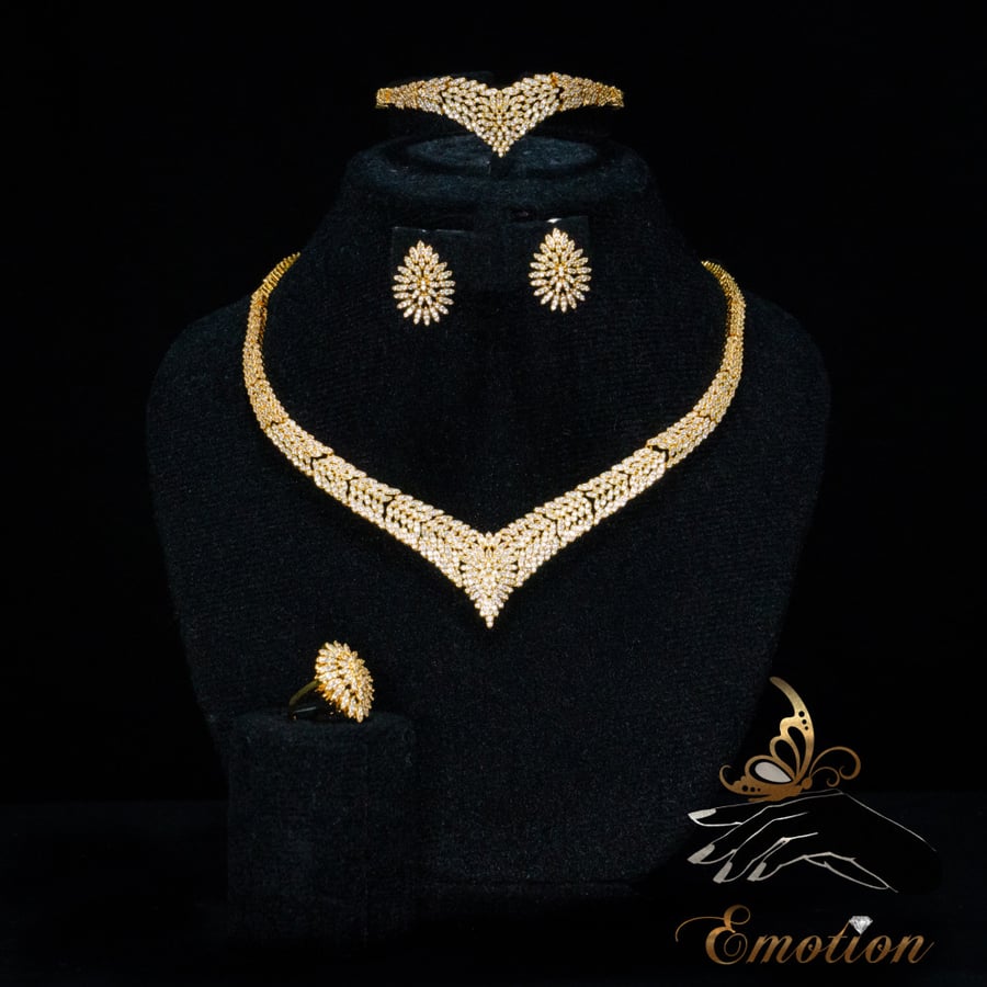 طقم مطلي ذهب - أطقم مناسبات