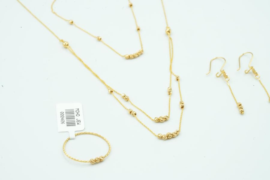 A 21-karat jewelry set