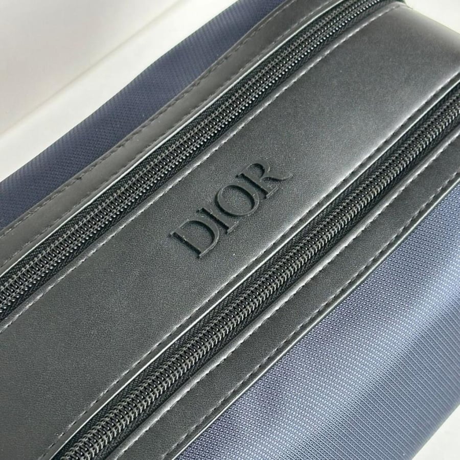 شنطة رجاليه من ديور بيوتي كحلي - Dior