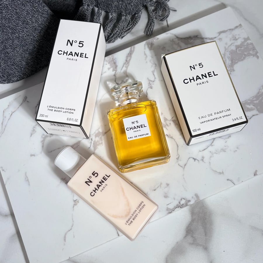 عطر ان فايف شانيل  + بودي لوشن شانيل