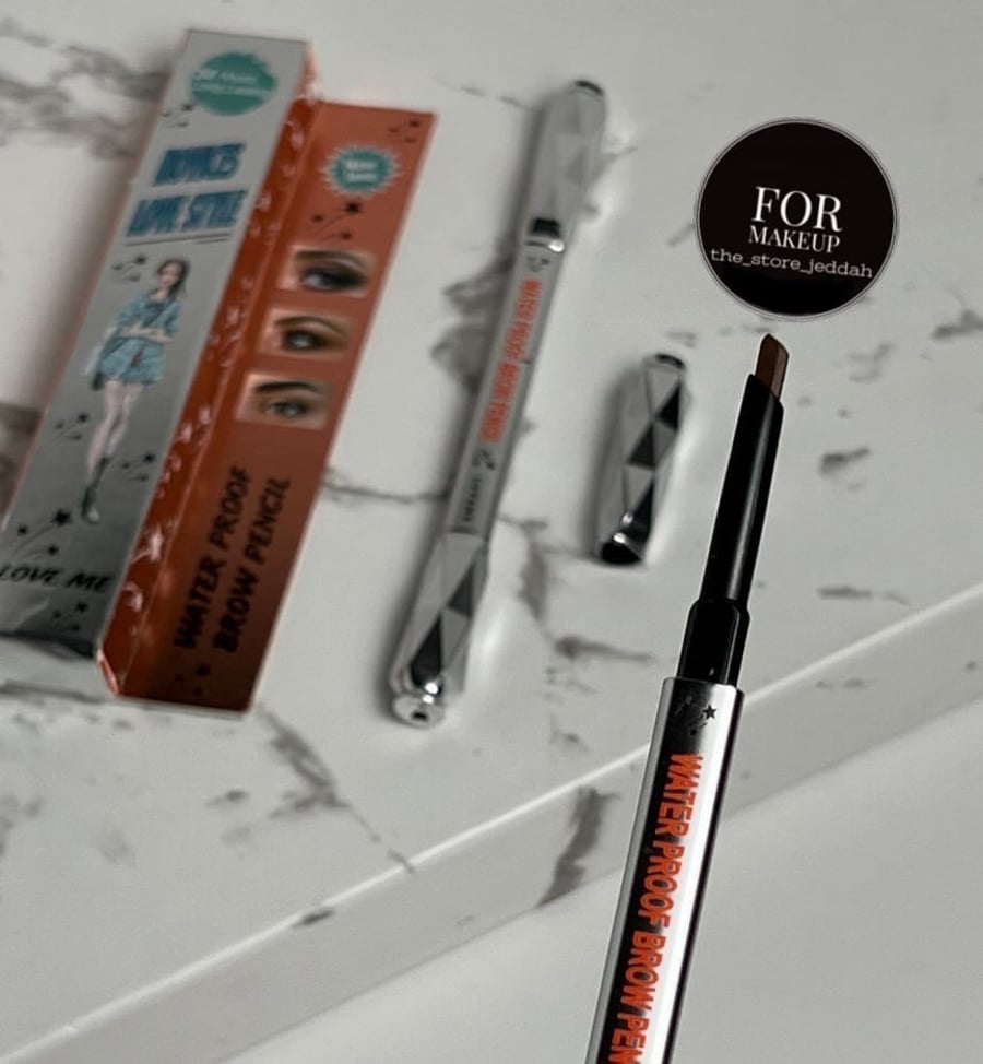 A replacement pen for eyebrow gel Dark Brown, new shape, and the brand is Real Beauty.