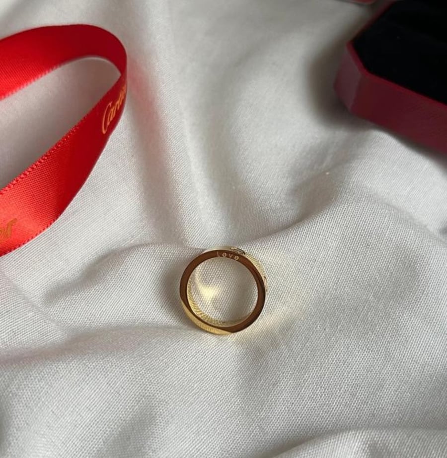 خاتم كارتييه رجالي او نسائي   ( Cartier ) love  مع ملحقات عاديه