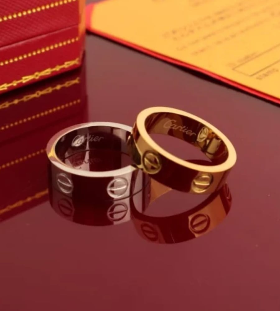 خاتم كارتييه رجالي او نسائي   ( Cartier ) love  مع ملحقات عاديه