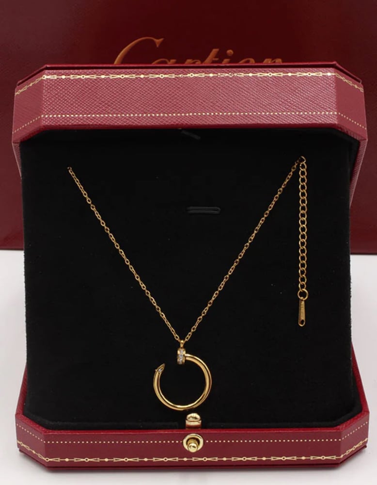 Cartier chain nail accessories master