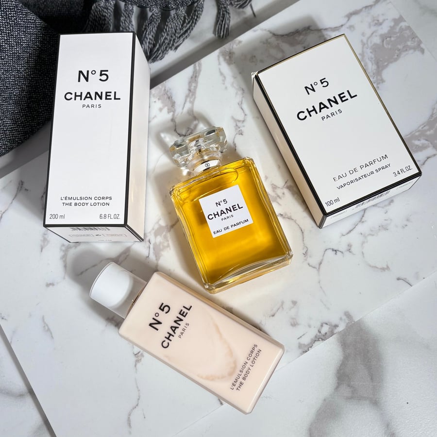 عطر ان فايف شانيل  + بودي لوشن شانيل