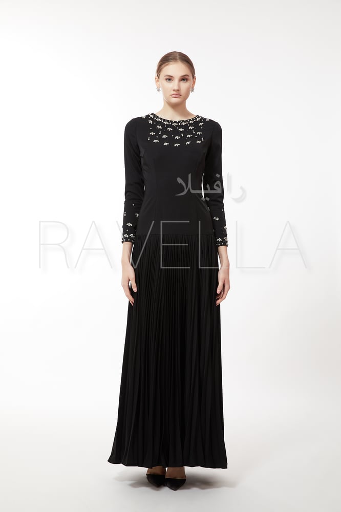فستان سهرة كسرات بلاسية بكرستال