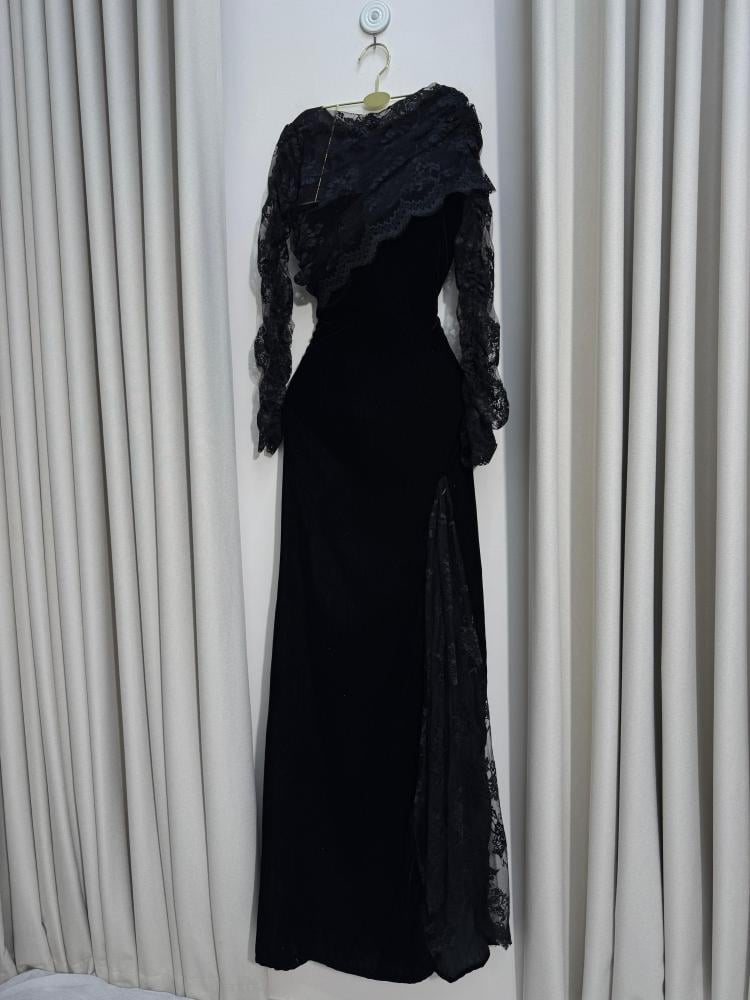 فستان تنفيذ R BOUTIQUE مخمل .
