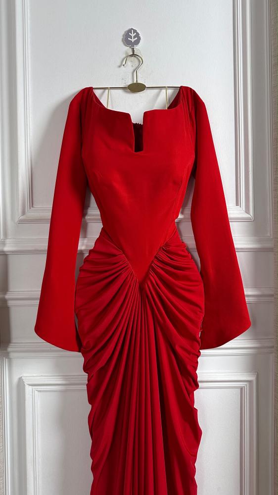 فستان تنفيذ R BOUTIQUE