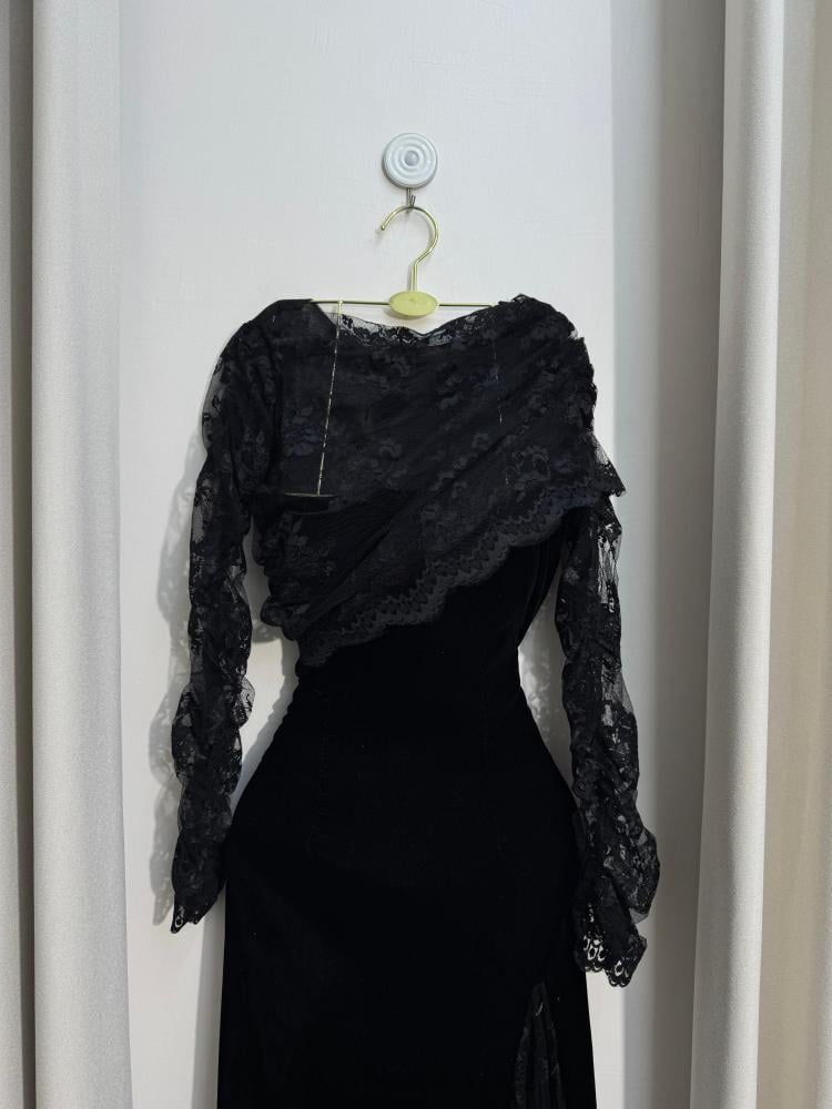 فستان تنفيذ R BOUTIQUE مخمل .