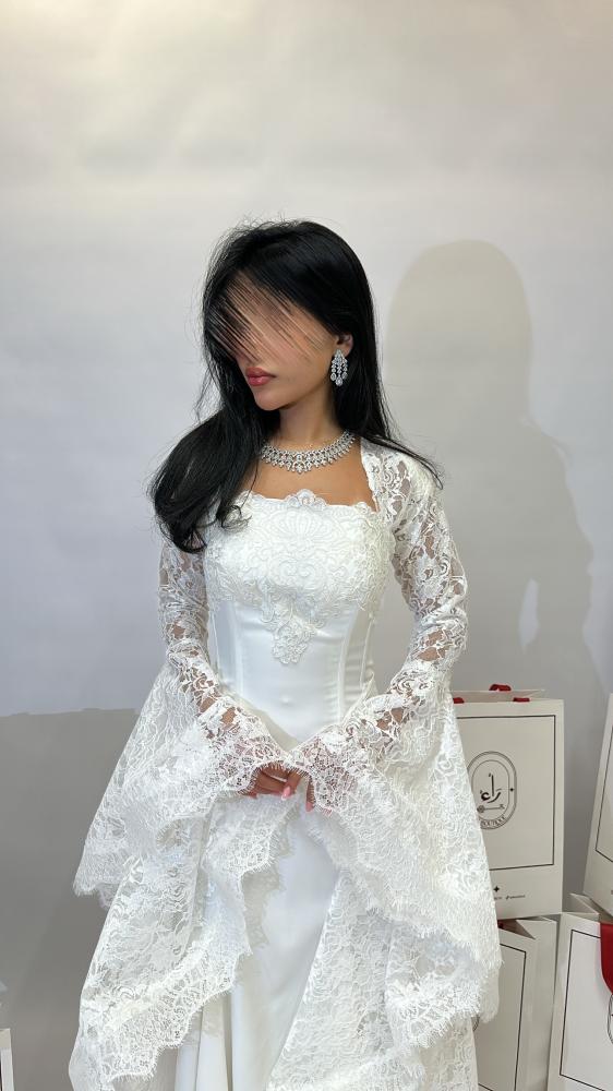 فستان تصميم R BOUTIQUE طلب مسبق لون اوفوايت
