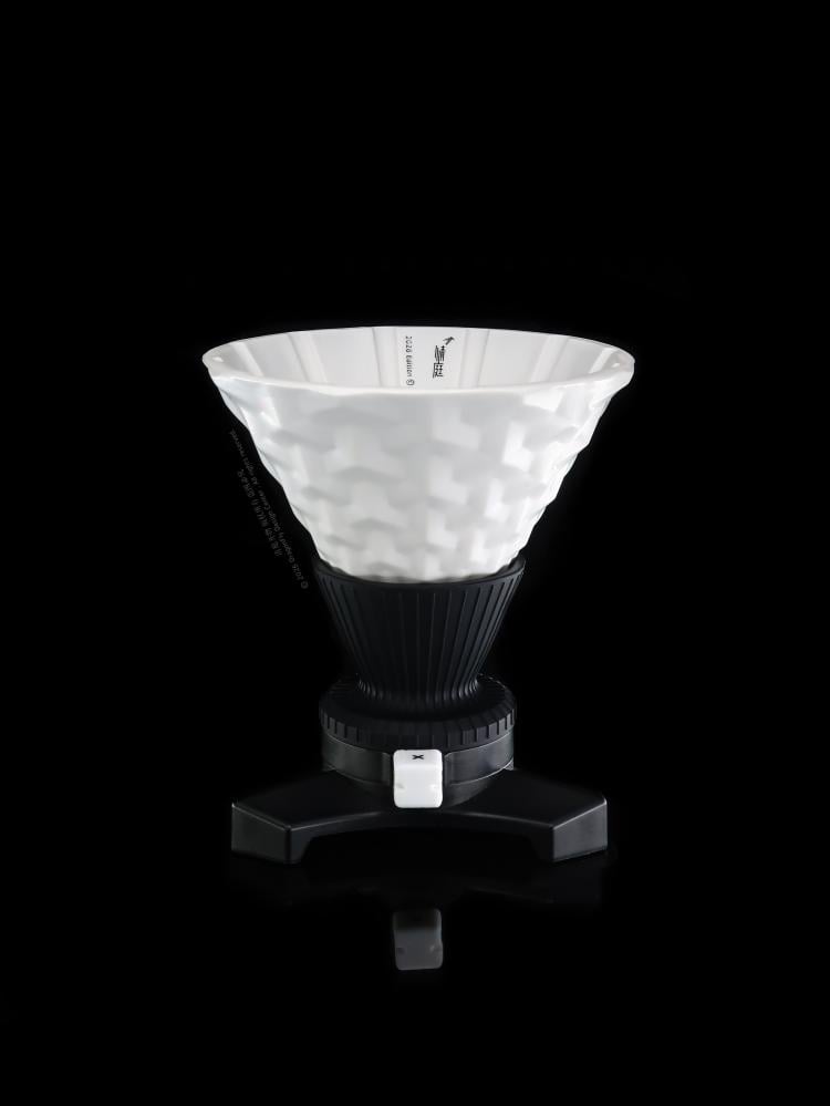 قاعدة DragonFly Conical Transit لأقماع V60 من دراجون فلاي أبيض – بدون قمع