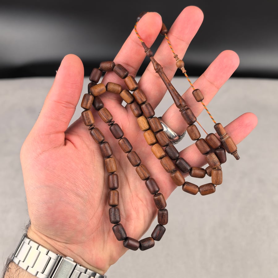 مسباح خشب الحية