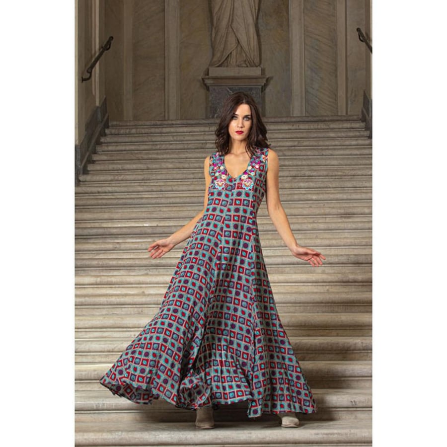 Cotton floral dress with embroidered chest without sleeves