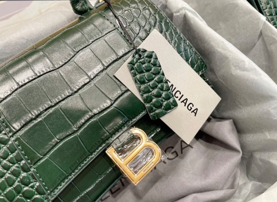 شنطه B مقاس 22 سم