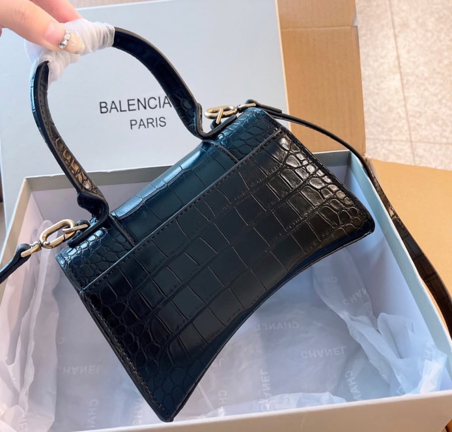 شنطه Bمقاس 19