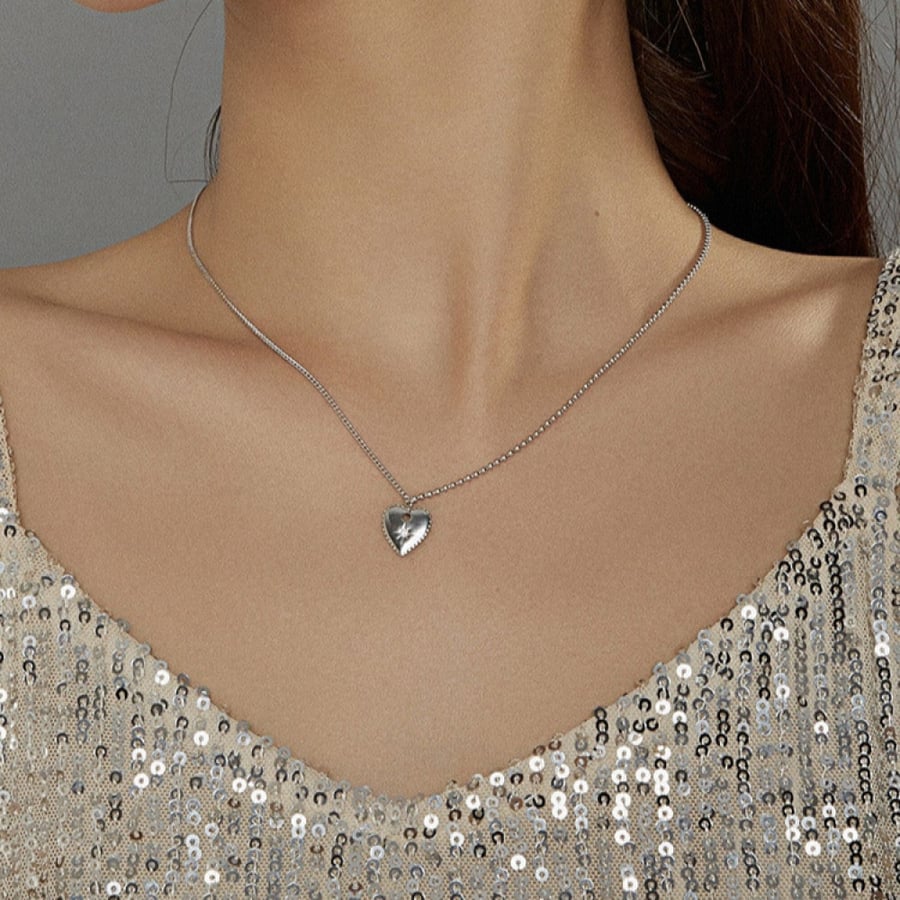 سلسلة قلب بسلسلة غير متماثلة من الفضة الاسترليني عيار 925 والزيركون