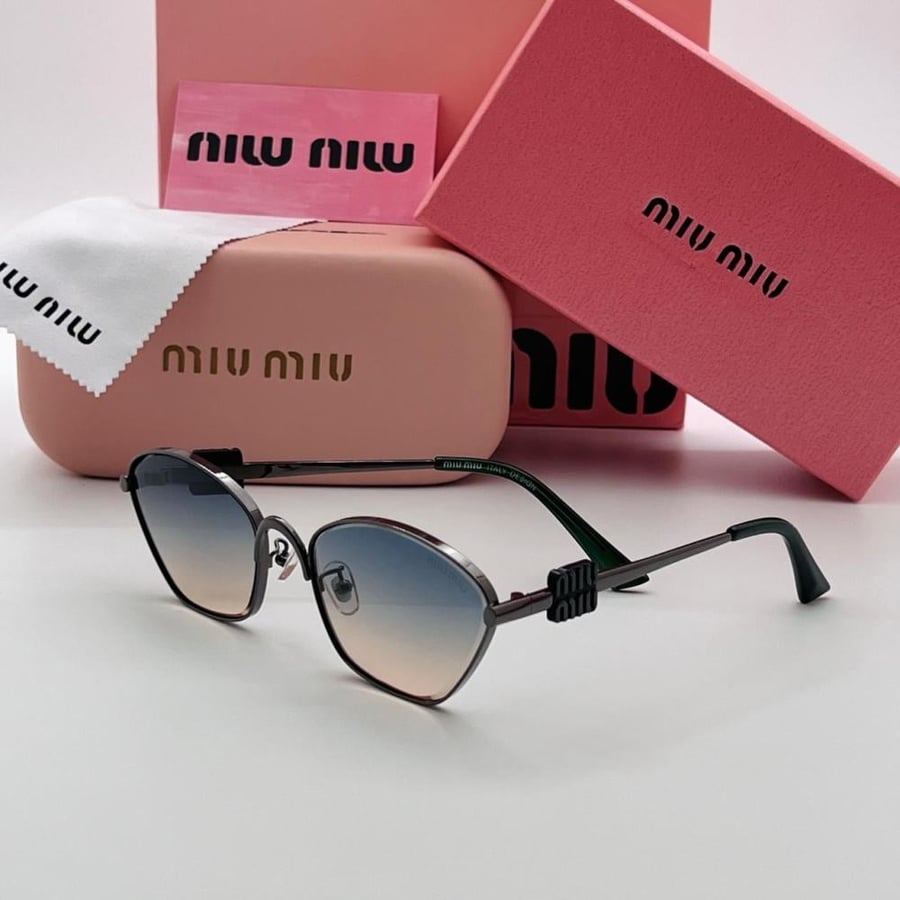 نظاره ميو ميو miu miu