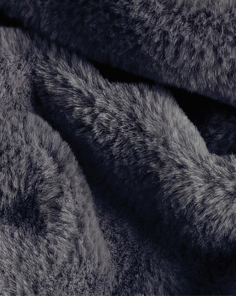 Flannel blanket - fine soft and comfortable fibers and luxurious