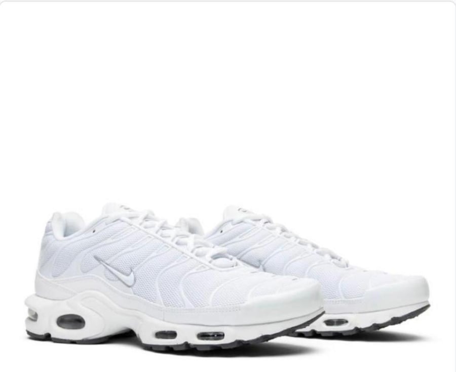 NIKE AIR MAX