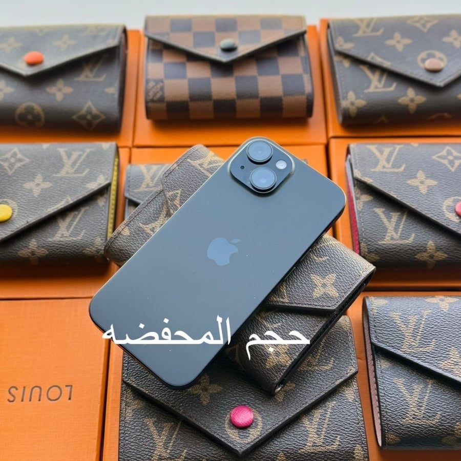 محفضه نسائي لويس فيتون
