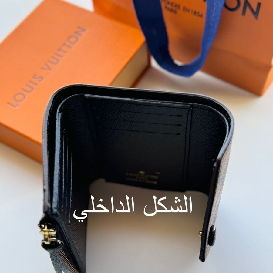 محفضه نسائي لويس فيتون