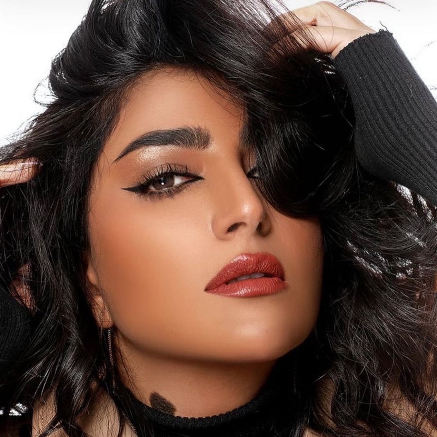 عدسات بثينة الرئيسي من امارا ايرثي