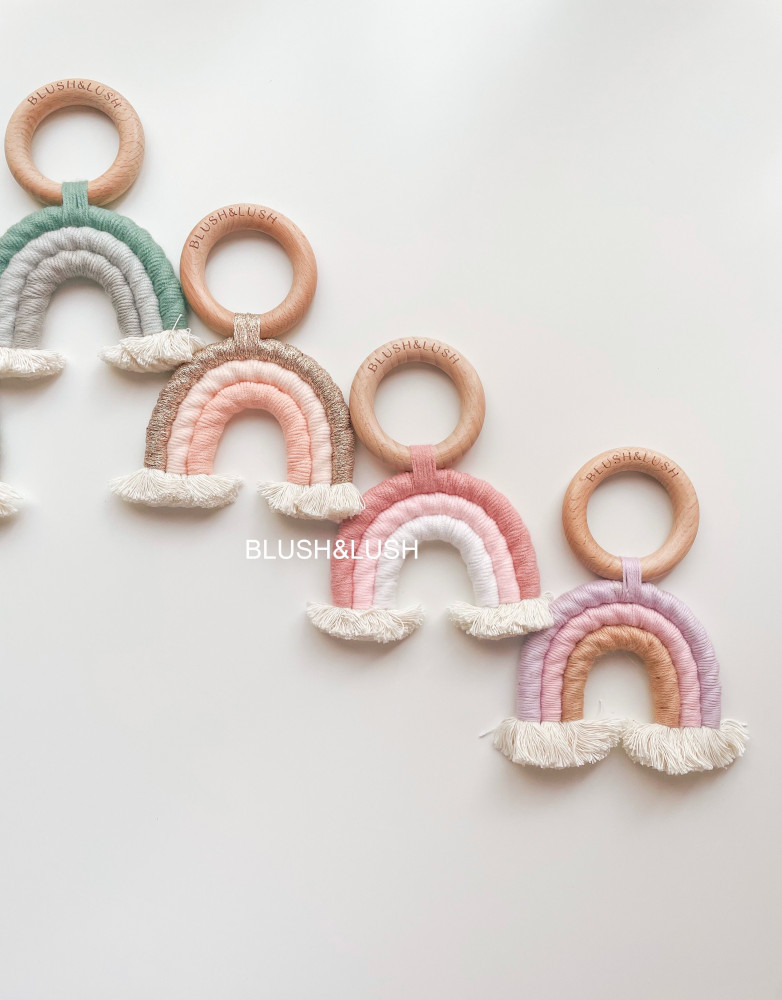 Baby Rainbow Teether/عضاضة رينبو