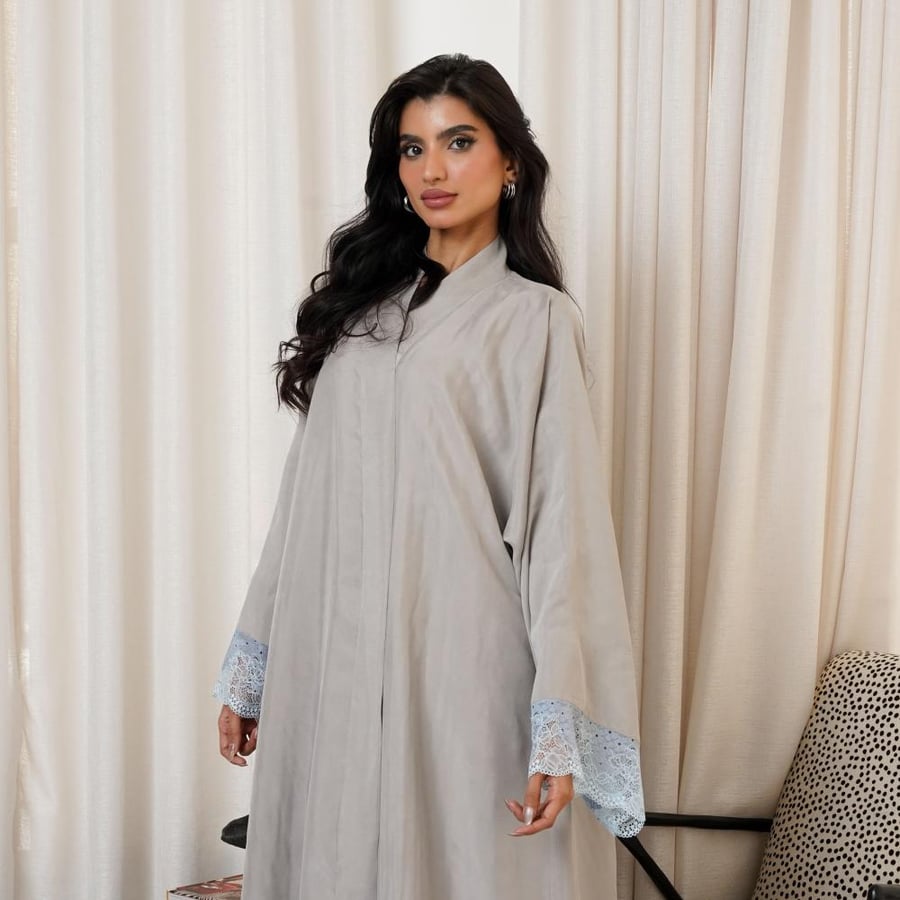 Washed silk with lace