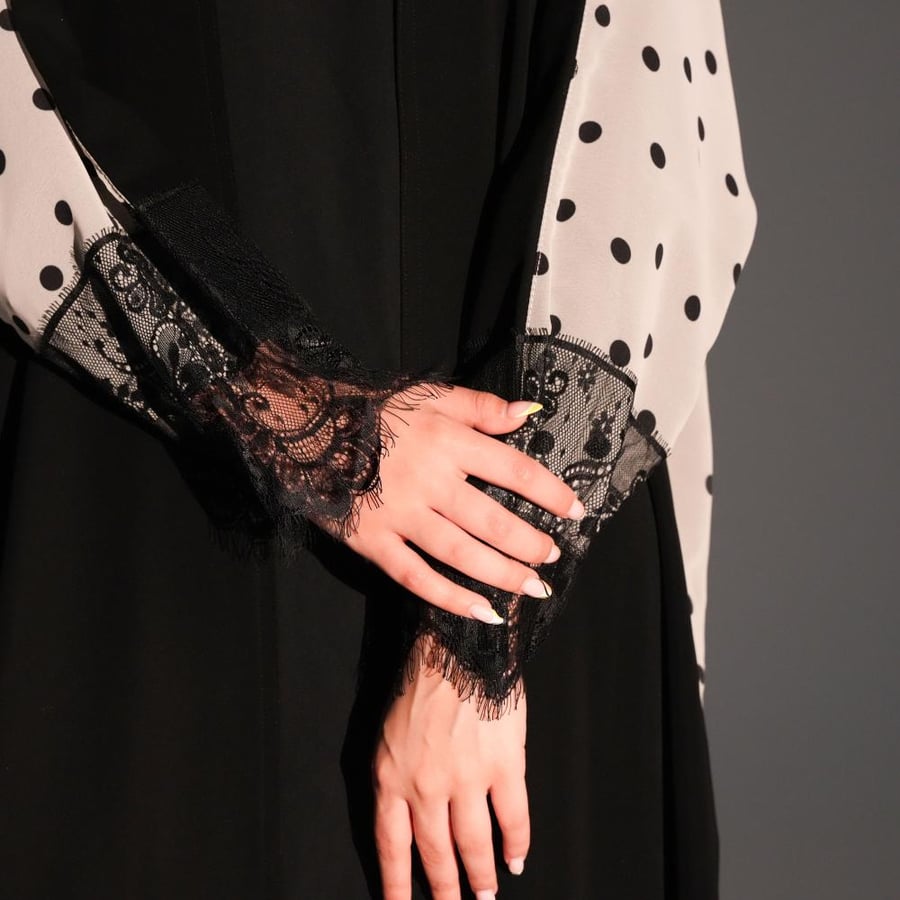 H137 Black