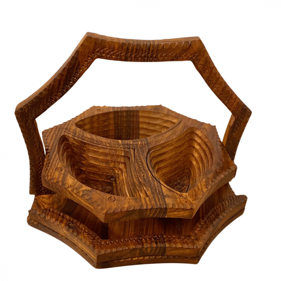 Dessert serving basket with three carved sections