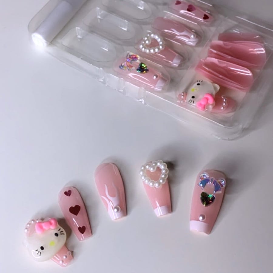 Hello kitty nails