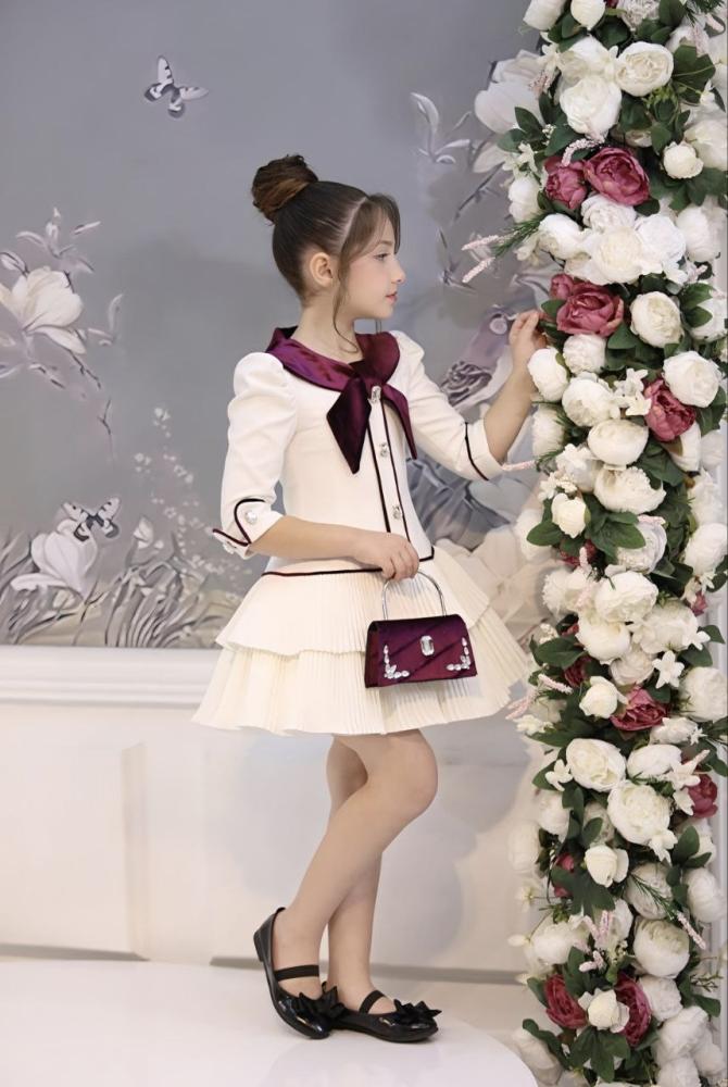Girls' dress
