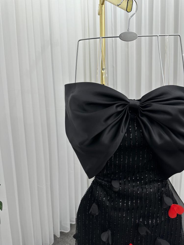 D310