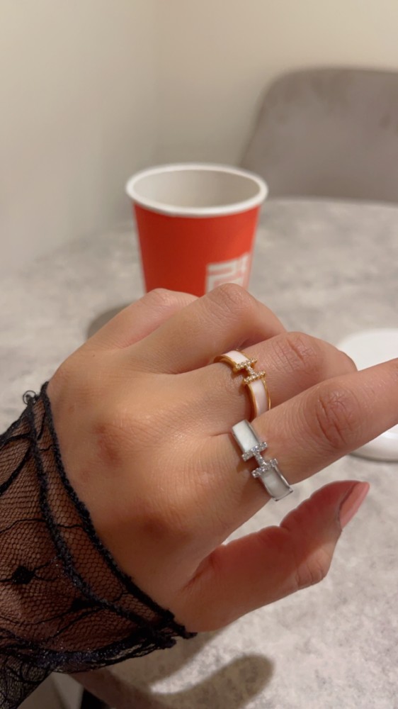 Free size ring