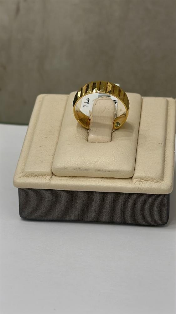 خاتم ذهب عيار18 (3.76g)