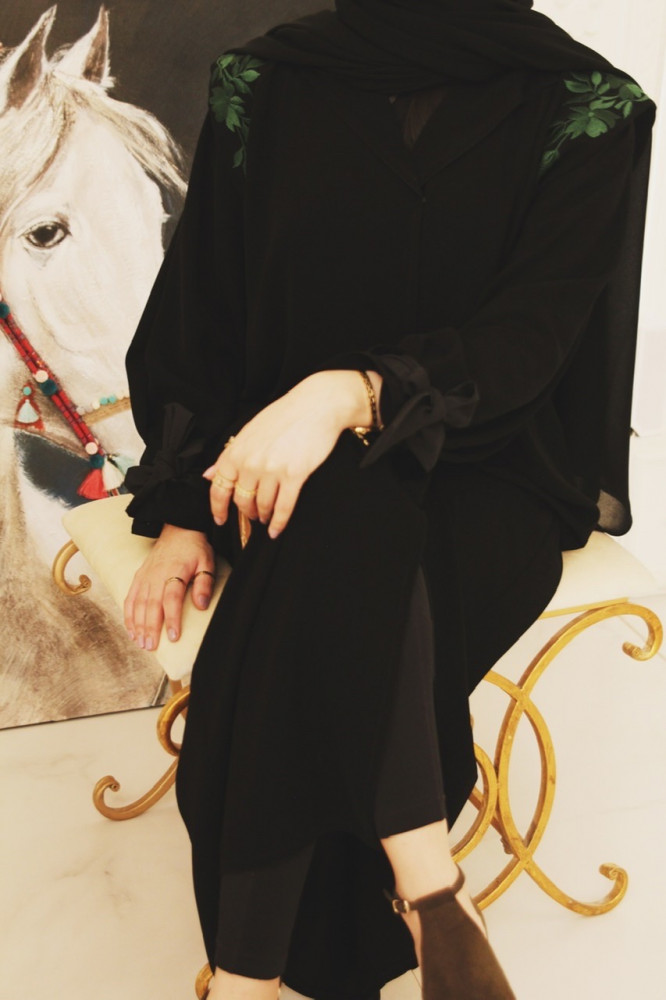 عباية تطريز كتف