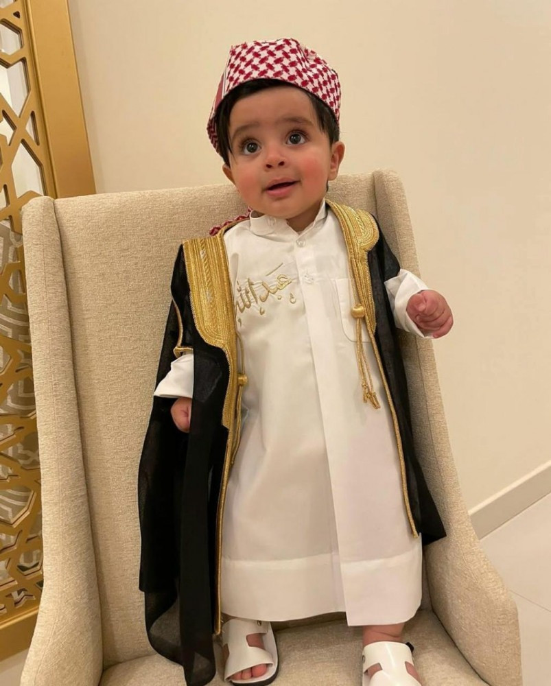 طقم الشيخ بتصميم أنيق