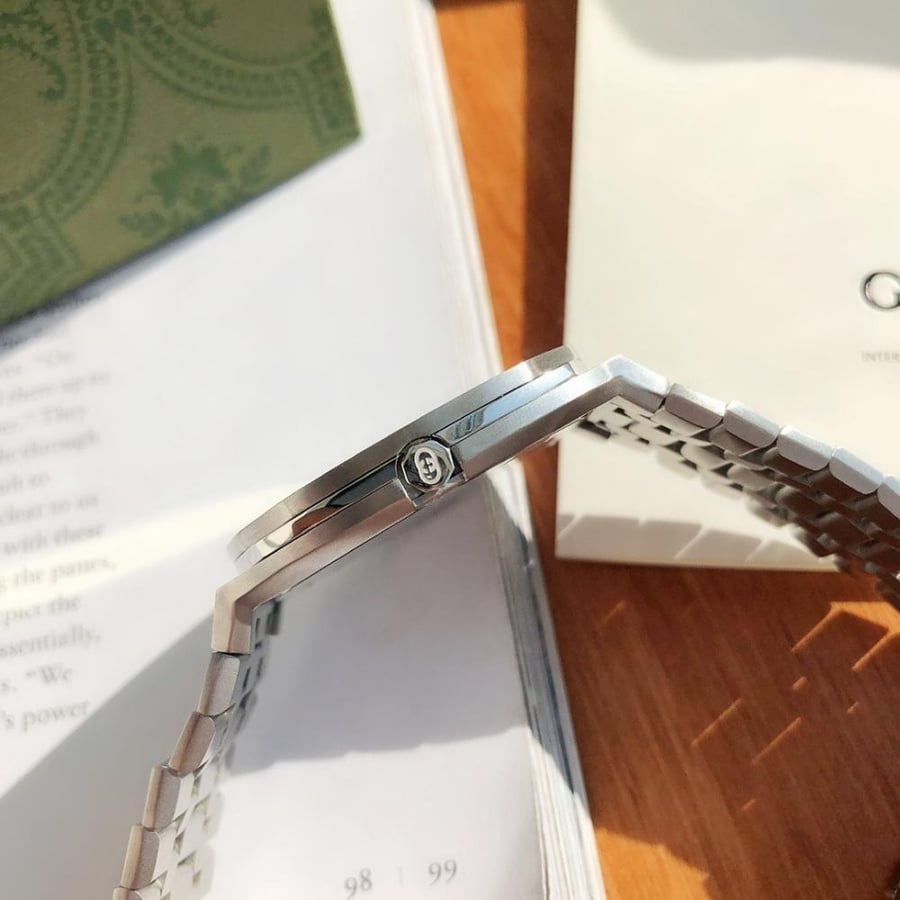 ساعة غوتشي GUCCI 25H ماستر كواليتي