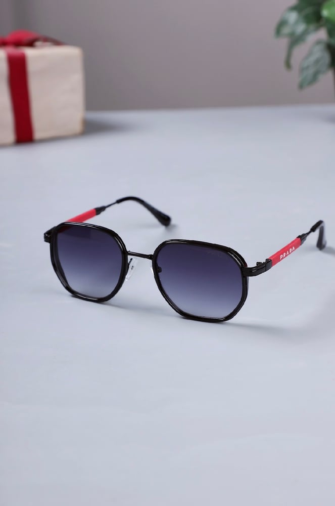نظارة PRADA