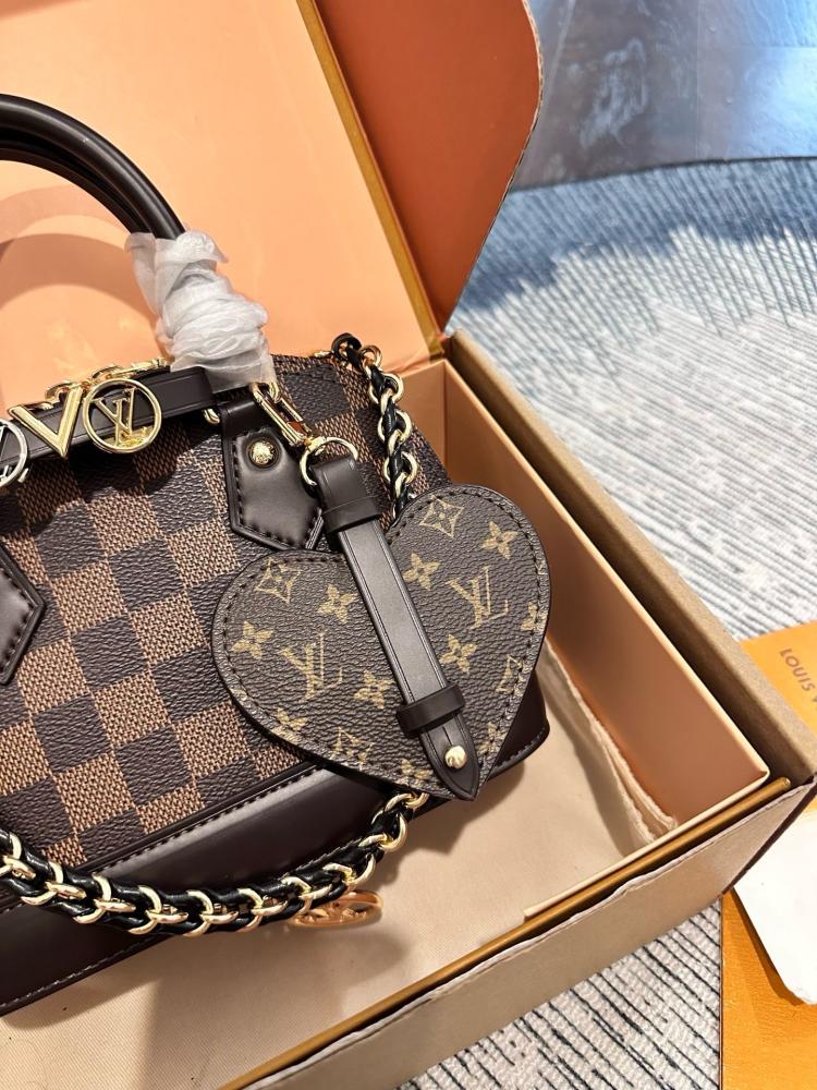 LOUIS VUITTON   |    لويس فيتون