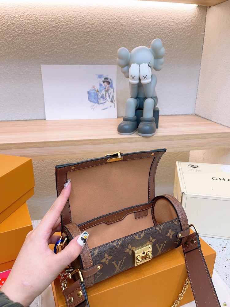 LOUIS VUITTON   |    لويس فيتون